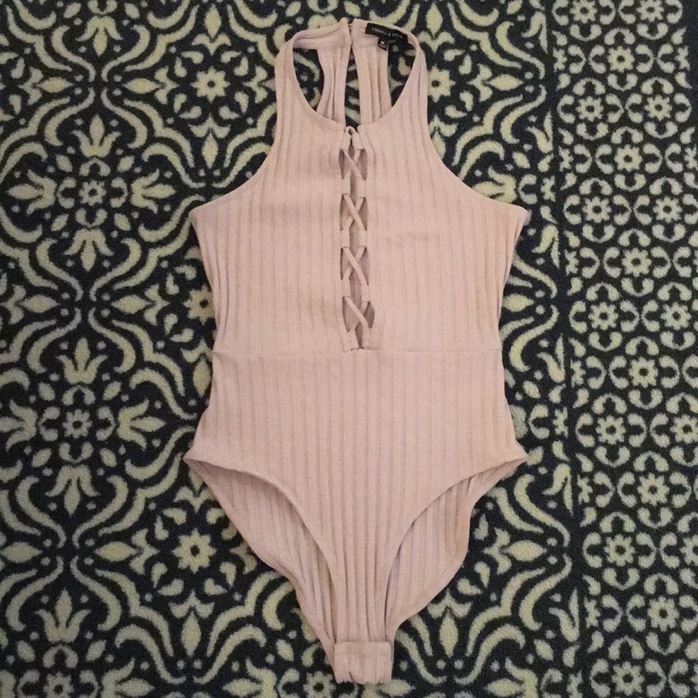 Light pink medium Kendall & Kylie bodysuit!